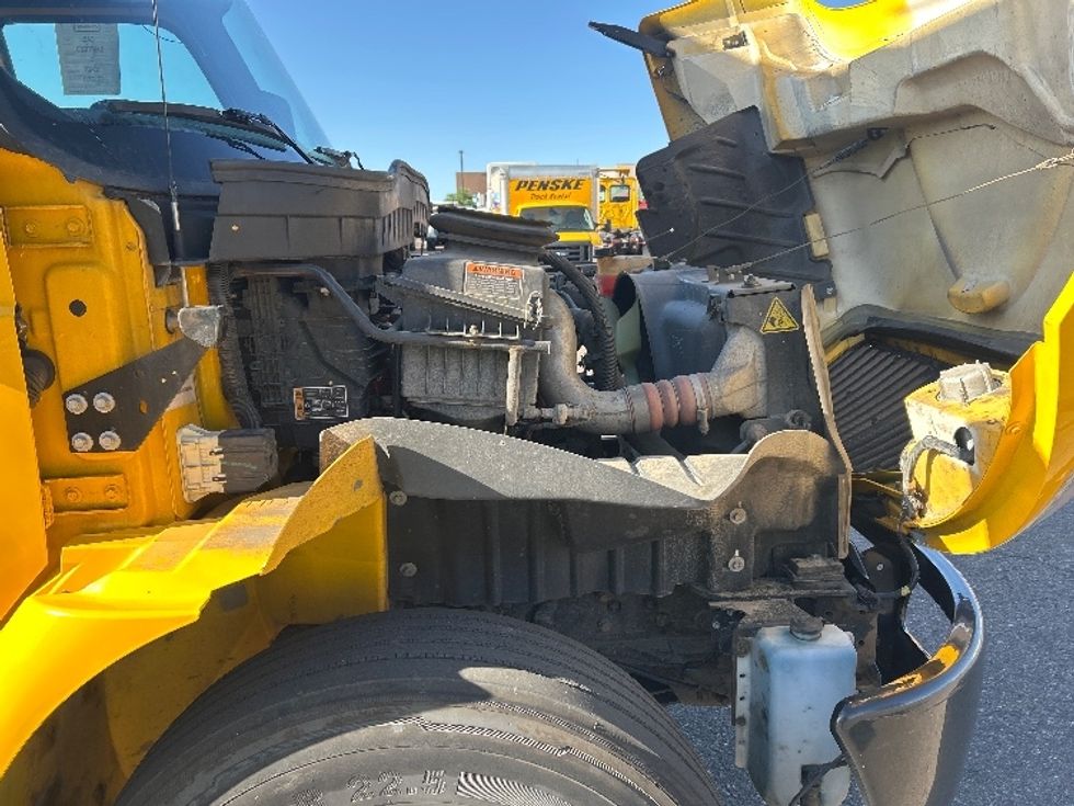 Medium Duty Box Truck-Light and Medium Duty Trucks-International-2022-MV607-Greeley-CO-139,195\n\t\tmiles-$ 65,750 - Image 23