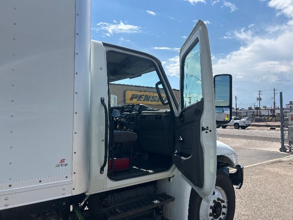 Medium Duty Box Truck-Light and Medium Duty Trucks-International-2022-MV607-Greeley-CO-200,737\n\t\tmiles-$ 52,750 - Image 20