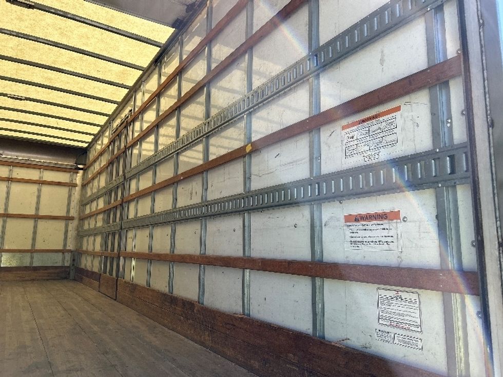 Medium Duty Box Truck-Light and Medium Duty Trucks-International-2022-MV607-Greensboro-NC-165,579\n\t\tmiles-$ 59,750 - Image 12