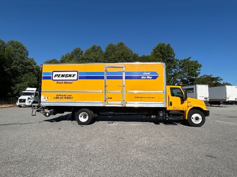 Medium Duty Box Truck-Light and Medium Duty Trucks-International-2022-MV607-Greensboro-NC-165,579\n\t\tmiles-$ 59,750 - Image 15