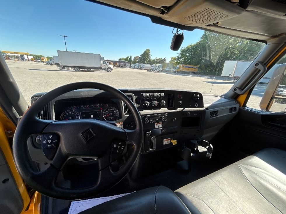 Medium Duty Box Truck-Light and Medium Duty Trucks-International-2022-MV607-Greensboro-NC-165,579\n\t\tmiles-$ 59,750 - Image 18