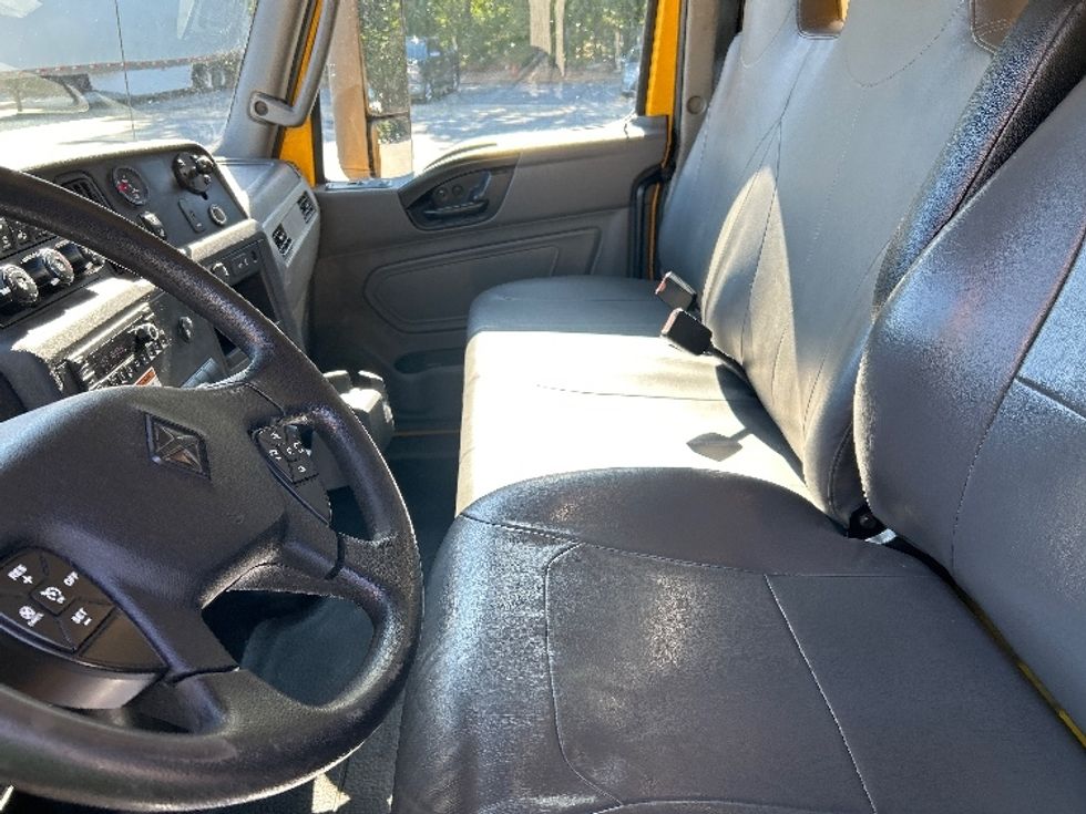 Medium Duty Box Truck-Light and Medium Duty Trucks-International-2022-MV607-Greensboro-NC-165,579\n\t\tmiles-$ 59,750 - Image 19
