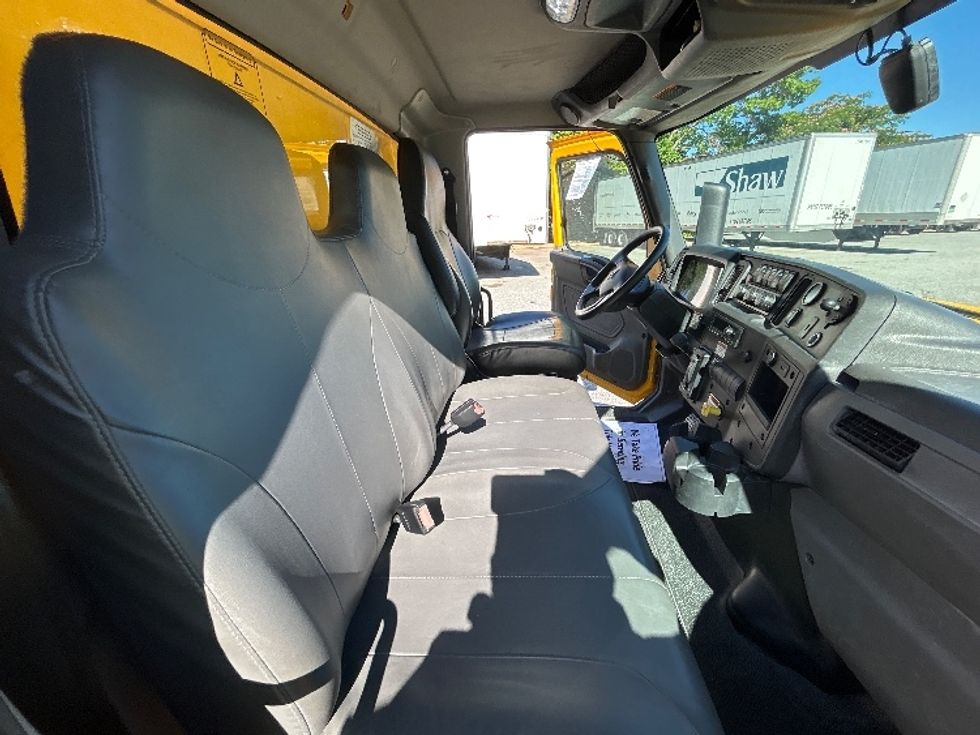 Medium Duty Box Truck-Light and Medium Duty Trucks-International-2022-MV607-Greensboro-NC-165,579\n\t\tmiles-$ 59,750 - Image 22
