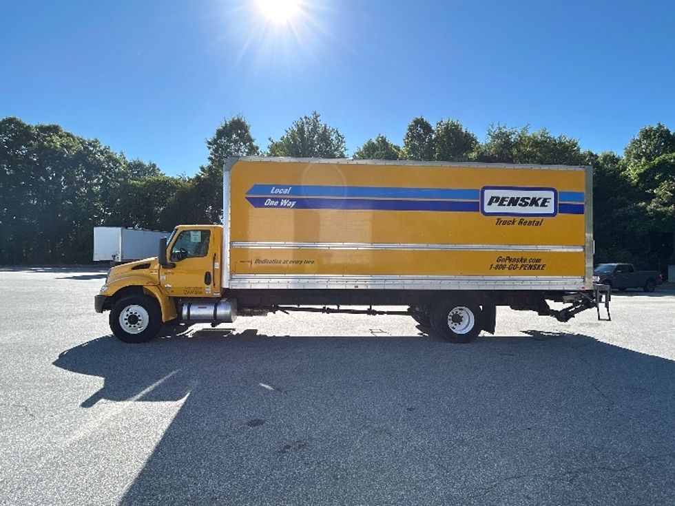Medium Duty Box Truck-Light and Medium Duty Trucks-International-2022-MV607-Greensboro-NC-165,579\n\t\tmiles-$ 59,750 - Image 4