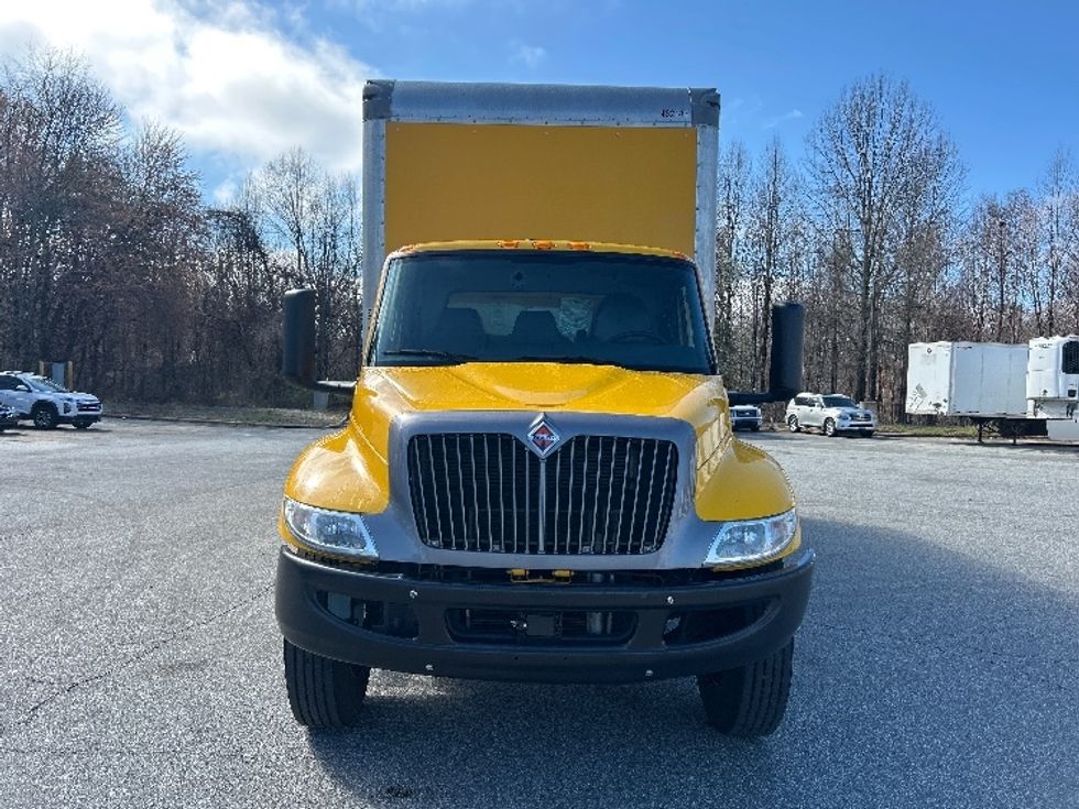 Medium Duty Box Truck-Light and Medium Duty Trucks-International-2022-MV607-Greensboro-NC-166,687\n\t\tmiles-$ 57,500 - Image 2