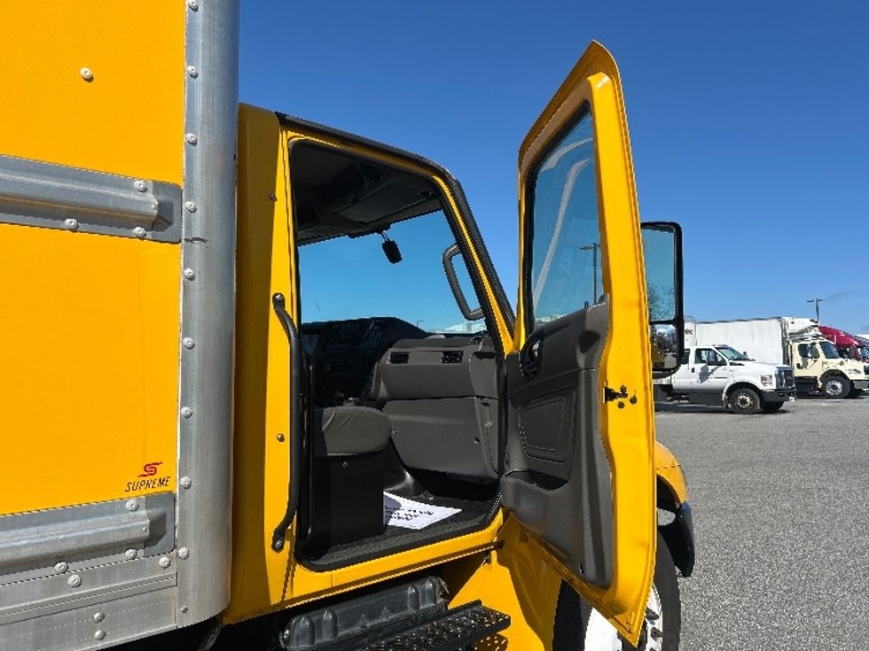 Medium Duty Box Truck-Light and Medium Duty Trucks-International-2022-MV607-Greensboro-NC-166,687\n\t\tmiles-$ 57,500 - Image 20