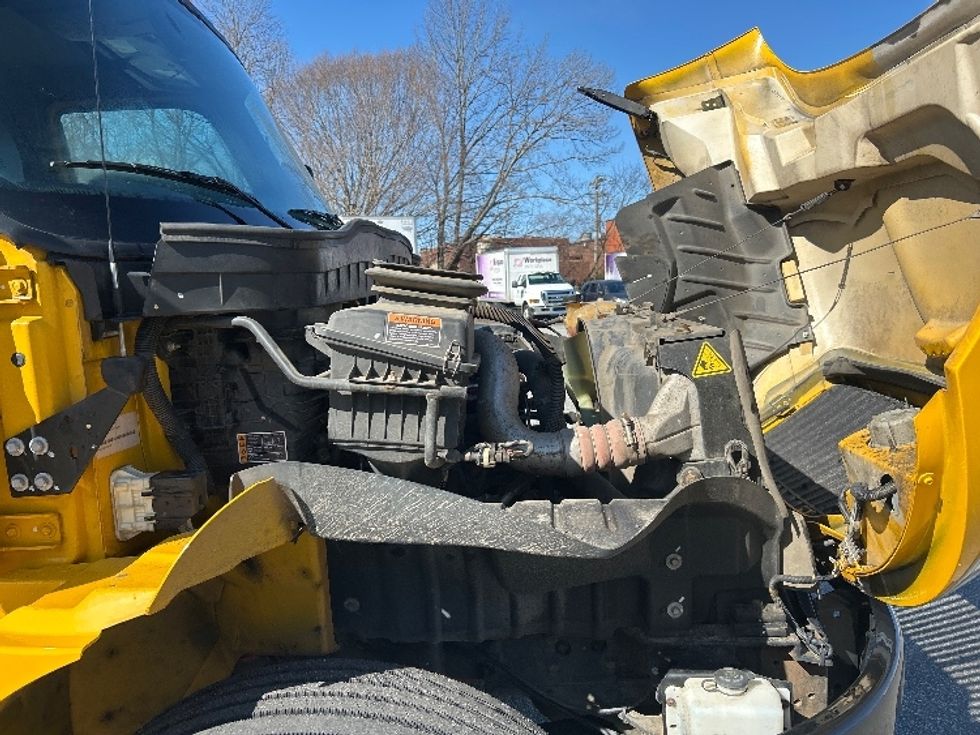 Medium Duty Box Truck-Light and Medium Duty Trucks-International-2022-MV607-Greensboro-NC-166,687\n\t\tmiles-$ 57,500 - Image 23