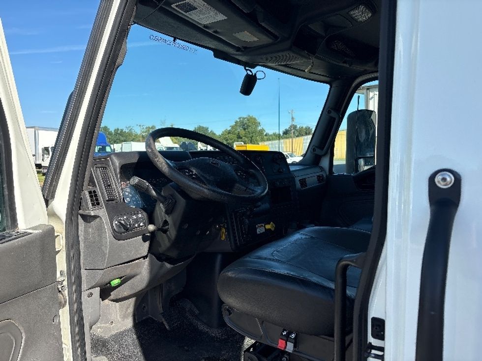 Medium Duty Box Truck-Light and Medium Duty Trucks-International-2022-MV607-Greensboro-NC-180,688\n\t\tmiles-$ 64,500 - Image 16