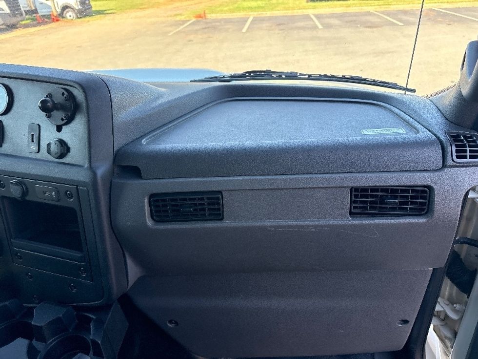 Medium Duty Box Truck-Light and Medium Duty Trucks-International-2022-MV607-Greensboro-NC-180,688\n\t\tmiles-$ 64,500 - Image 21
