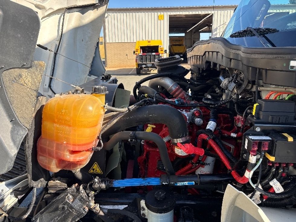 Medium Duty Box Truck-Light and Medium Duty Trucks-International-2022-MV607-Greensboro-NC-180,688\n\t\tmiles-$ 64,500 - Image 24