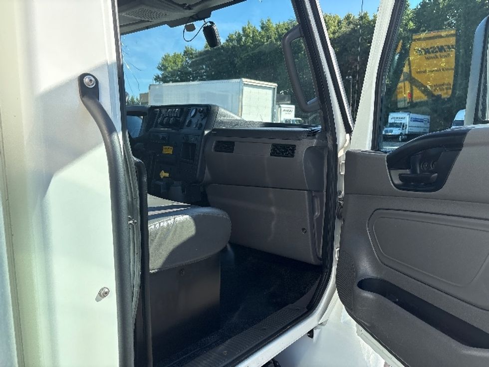 Medium Duty Box Truck-Light and Medium Duty Trucks-International-2022-MV607-Greensboro-NC-180,814\n\t\tmiles-$ 64,500 - Image 20