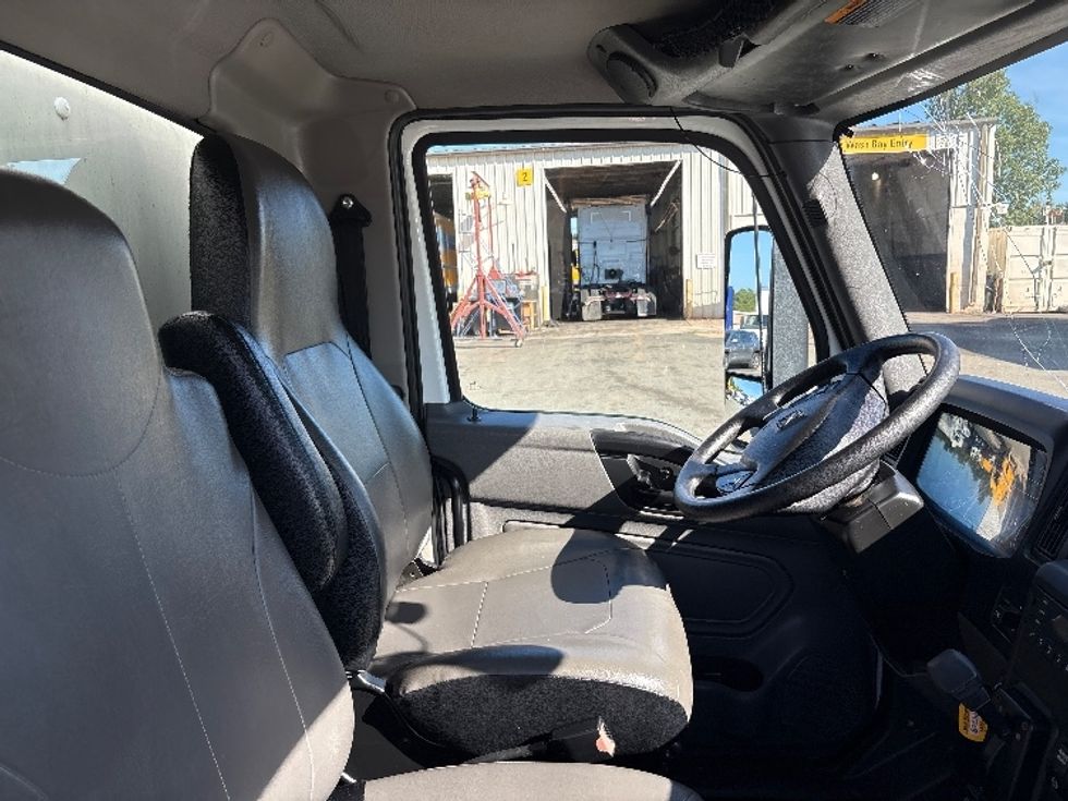 Medium Duty Box Truck-Light and Medium Duty Trucks-International-2022-MV607-Greensboro-NC-180,814\n\t\tmiles-$ 64,500 - Image 22