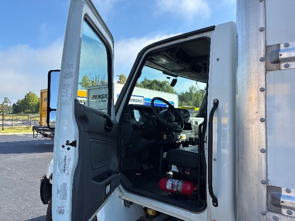 Medium Duty Box Truck-Light and Medium Duty Trucks-International-2022-MV607-Greensboro-NC-193,606\n\t\tmiles-$ 59,250 - Image 16