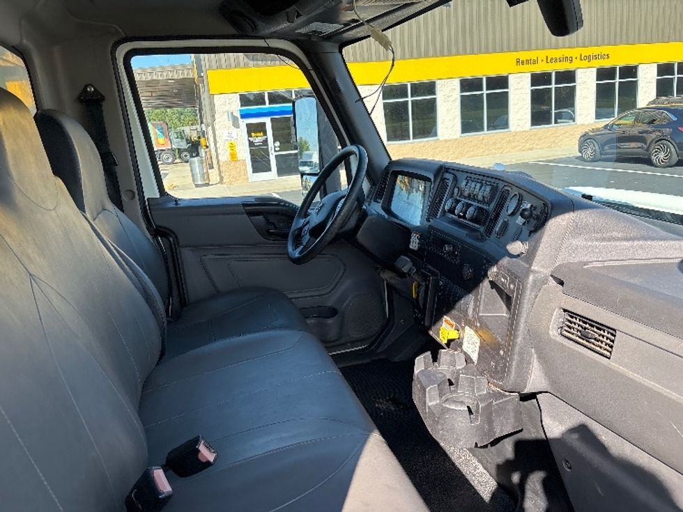 Medium Duty Box Truck-Light and Medium Duty Trucks-International-2022-MV607-Greensboro-NC-193,606\n\t\tmiles-$ 59,250 - Image 22