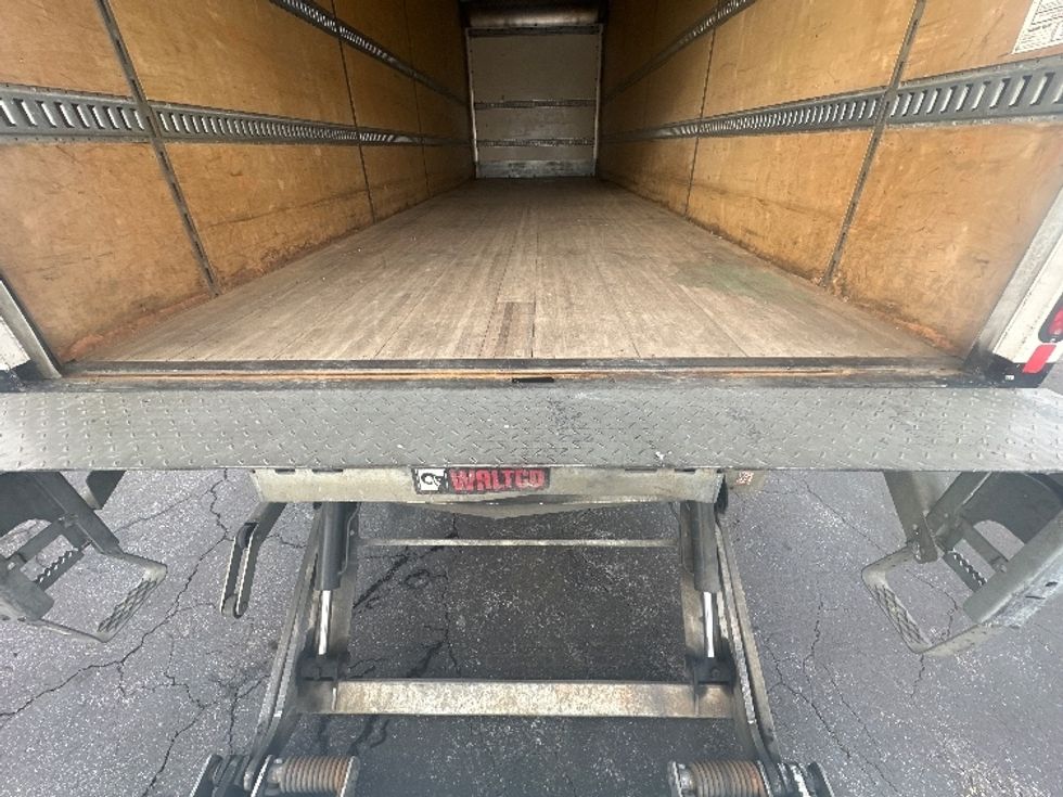 Medium Duty Box Truck-Light and Medium Duty Trucks-International-2022-MV607-Greensboro-NC-206,595\n\t\tmiles-$ 53,000 - Image 10