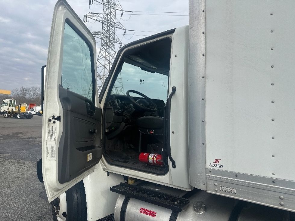 Medium Duty Box Truck-Light and Medium Duty Trucks-International-2022-MV607-Greensboro-NC-206,595\n\t\tmiles-$ 53,000 - Image 16