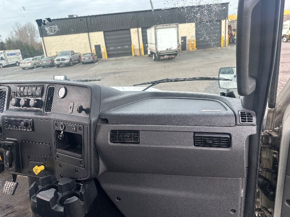 Medium Duty Box Truck-Light and Medium Duty Trucks-International-2022-MV607-Greensboro-NC-206,595\n\t\tmiles-$ 53,000 - Image 21