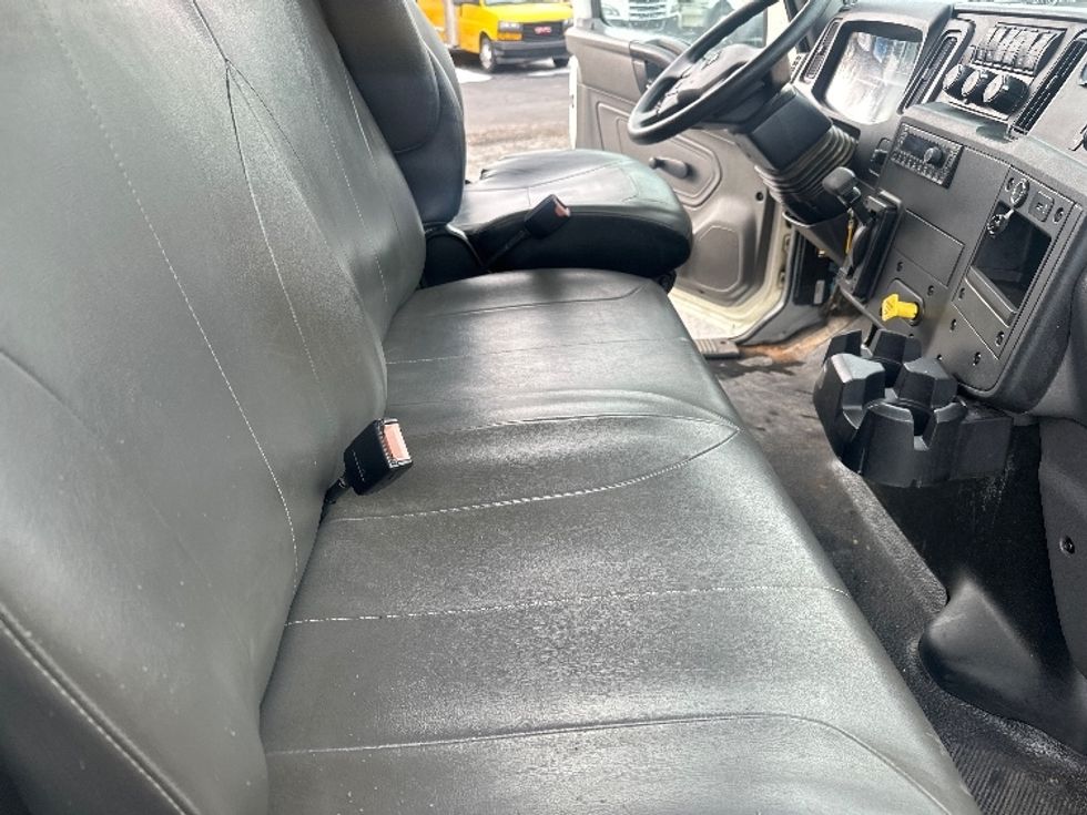 Medium Duty Box Truck-Light and Medium Duty Trucks-International-2022-MV607-Greensboro-NC-206,595\n\t\tmiles-$ 53,000 - Image 22