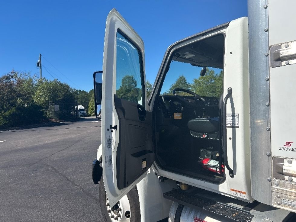 Medium Duty Box Truck-Light and Medium Duty Trucks-International-2022-MV607-Greensboro-NC-220,881\n\t\tmiles-$ 46,250 - Image 15