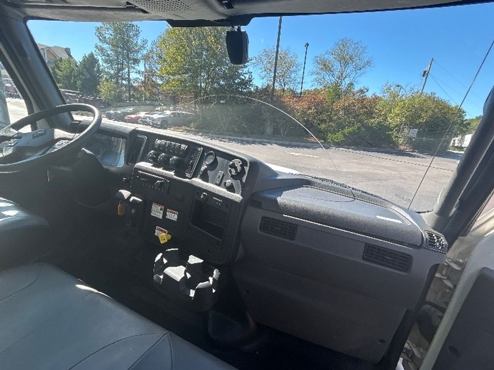 Medium Duty Box Truck-Light and Medium Duty Trucks-International-2022-MV607-Greensboro-NC-220,881\n\t\tmiles-$ 46,250 - Image 20