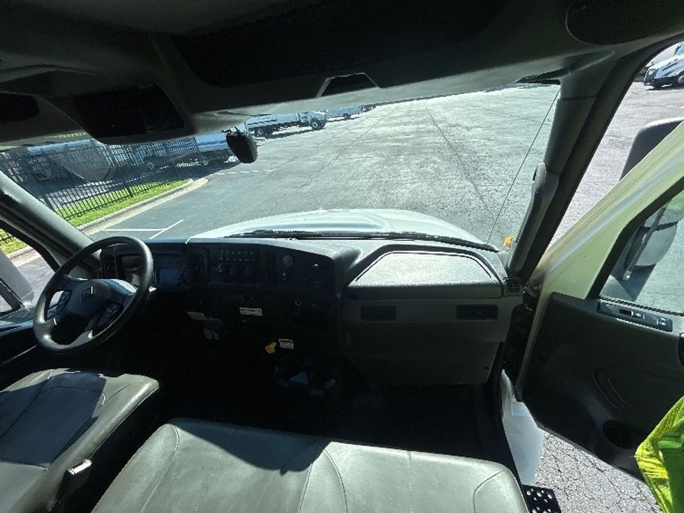 Medium Duty Box Truck-Light and Medium Duty Trucks-International-2022-MV607-Greensboro-NC-266,032\n\t\tmiles-$ 47,500 - Image 21