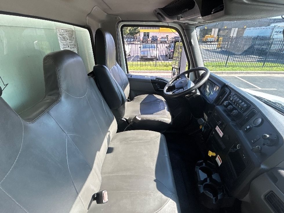 Medium Duty Box Truck-Light and Medium Duty Trucks-International-2022-MV607-Greensboro-NC-266,032\n\t\tmiles-$ 47,500 - Image 22