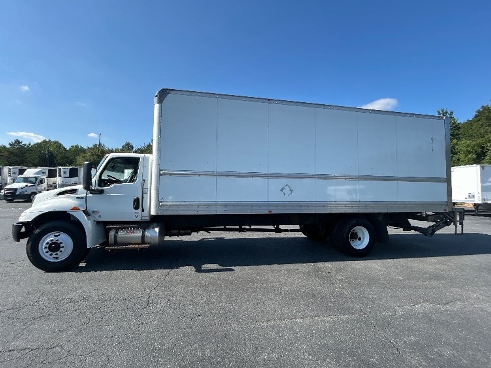Medium Duty Box Truck-Light and Medium Duty Trucks-International-2022-MV607-Greensboro-NC-266,032\n\t\tmiles-$ 47,500 - Image 4