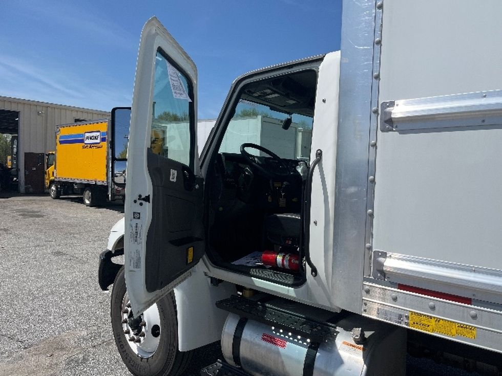 Medium Duty Box Truck-Light and Medium Duty Trucks-International-2022-MV607-Greer-SC-103,062\n\t\tmiles-$ 76,750 - Image 16