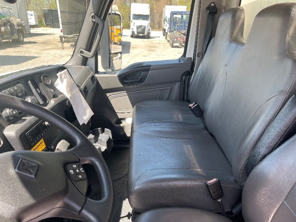 Medium Duty Box Truck-Light and Medium Duty Trucks-International-2022-MV607-Greer-SC-103,062\n\t\tmiles-$ 76,750 - Image 19
