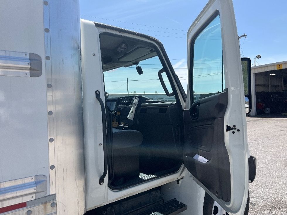 Medium Duty Box Truck-Light and Medium Duty Trucks-International-2022-MV607-Greer-SC-103,062\n\t\tmiles-$ 76,750 - Image 20