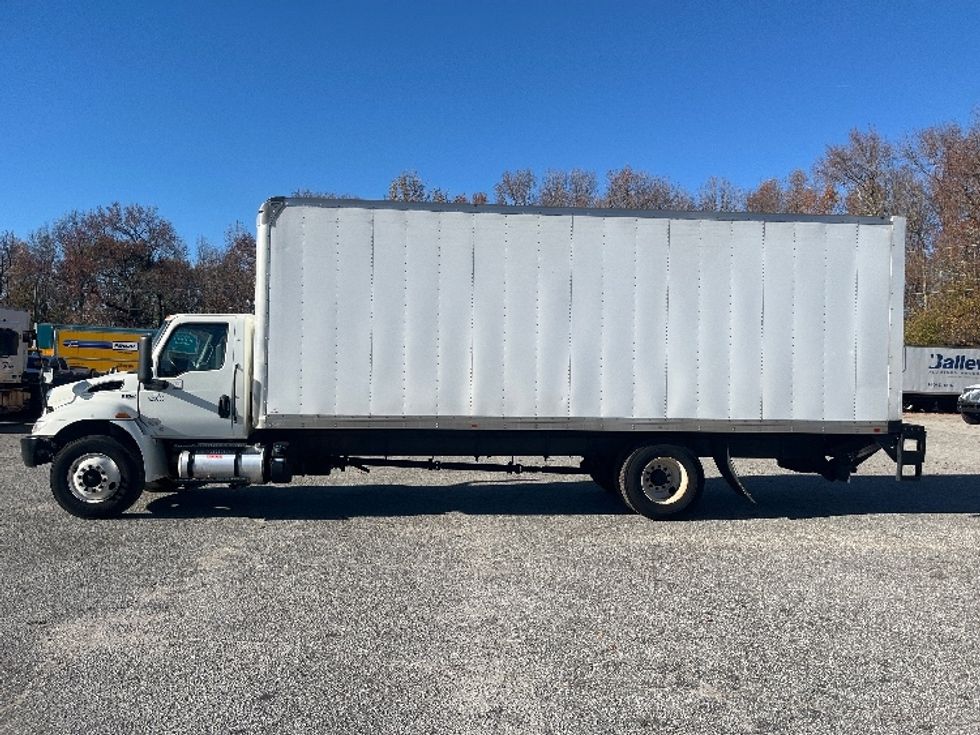 Medium Duty Box Truck-Light and Medium Duty Trucks-International-2022-MV607-Greer-SC-211,127\n\t\tmiles-$ 53,250 - Image 4