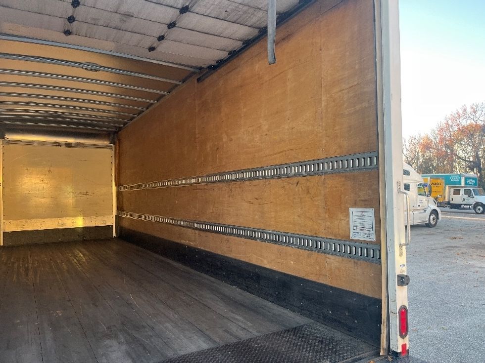 Medium Duty Box Truck-Light and Medium Duty Trucks-International-2022-MV607-Greer-SC-231,372\n\t\tmiles-$ 49,250 - Image 12