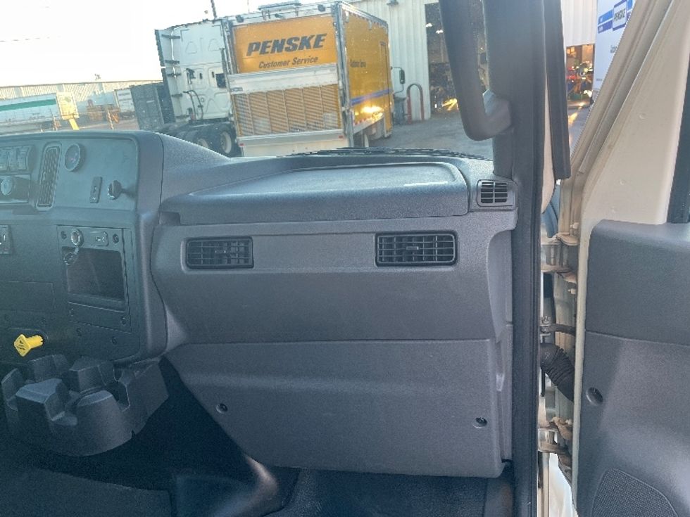 Medium Duty Box Truck-Light and Medium Duty Trucks-International-2022-MV607-Greer-SC-231,372\n\t\tmiles-$ 49,250 - Image 21