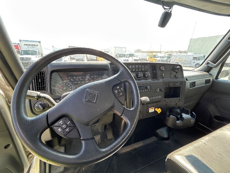 Medium Duty Box Truck-Light and Medium Duty Trucks-International-2022-MV607-Hammond-LA-106,428\n\t\tmiles-$ 74,250 - Image 18