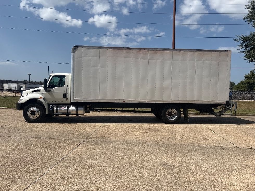 Medium Duty Box Truck-Light and Medium Duty Trucks-International-2022-MV607-Hammond-LA-189,425\n\t\tmiles-$ 69,250 - Image 4