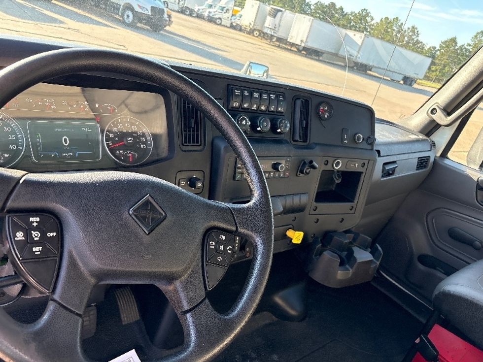 Medium Duty Box Truck-Light and Medium Duty Trucks-International-2022-MV607-Hammond-LA-240,078\n\t\tmiles-$ 49,500 - Image 18