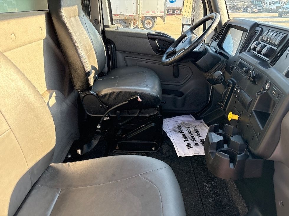 Medium Duty Box Truck-Light and Medium Duty Trucks-International-2022-MV607-Hammond-LA-240,078\n\t\tmiles-$ 49,500 - Image 22