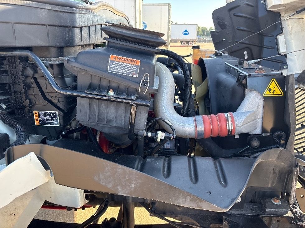Medium Duty Box Truck-Light and Medium Duty Trucks-International-2022-MV607-Hammond-LA-240,078\n\t\tmiles-$ 49,500 - Image 23