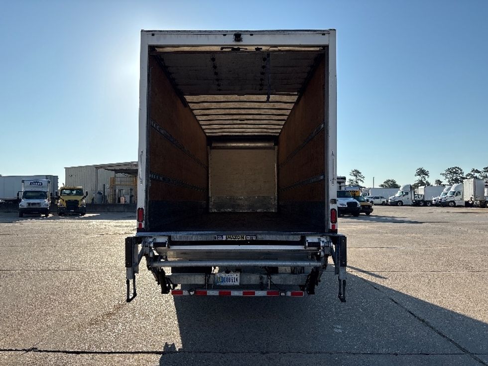 Medium Duty Box Truck-Light and Medium Duty Trucks-International-2022-MV607-Hammond-LA-240,078\n\t\tmiles-$ 49,500 - Image 8