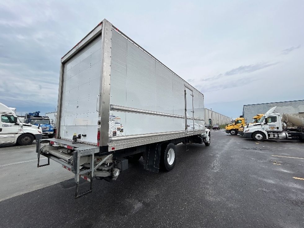Medium Duty Box Truck-Light and Medium Duty Trucks-International-2022-MV607-Harahan-LA-111,813\n\t\tmiles-$ 72,250 - Image 13