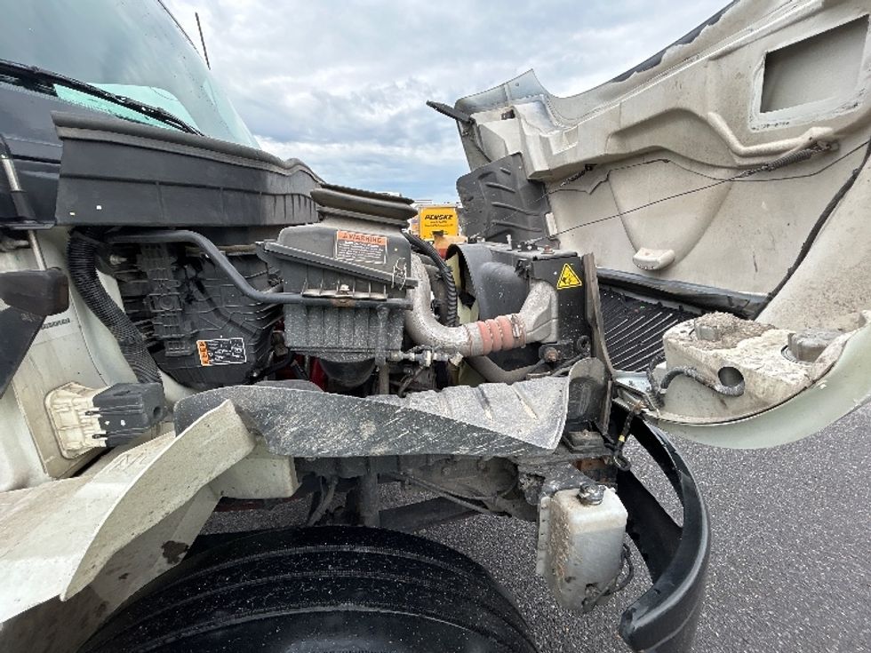 Medium Duty Box Truck-Light and Medium Duty Trucks-International-2022-MV607-Harahan-LA-111,813\n\t\tmiles-$ 72,250 - Image 23