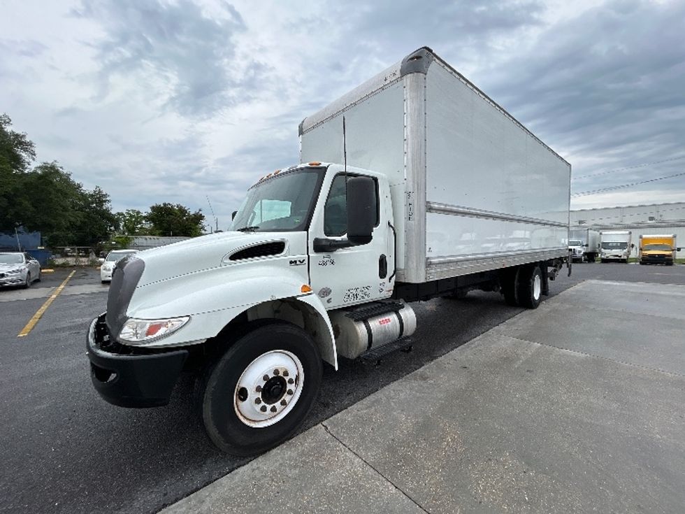 Medium Duty Box Truck-Light and Medium Duty Trucks-International-2022-MV607-Harahan-LA-111,813\n\t\tmiles-$ 72,250 - Image 3