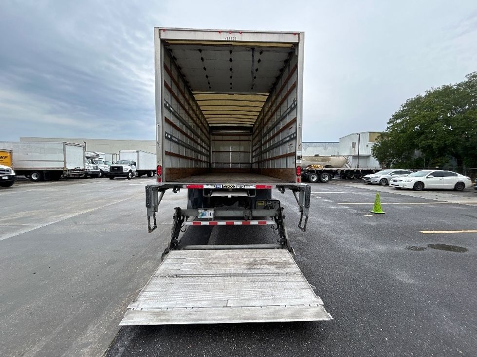Medium Duty Box Truck-Light and Medium Duty Trucks-International-2022-MV607-Harahan-LA-111,813\n\t\tmiles-$ 72,250 - Image 9