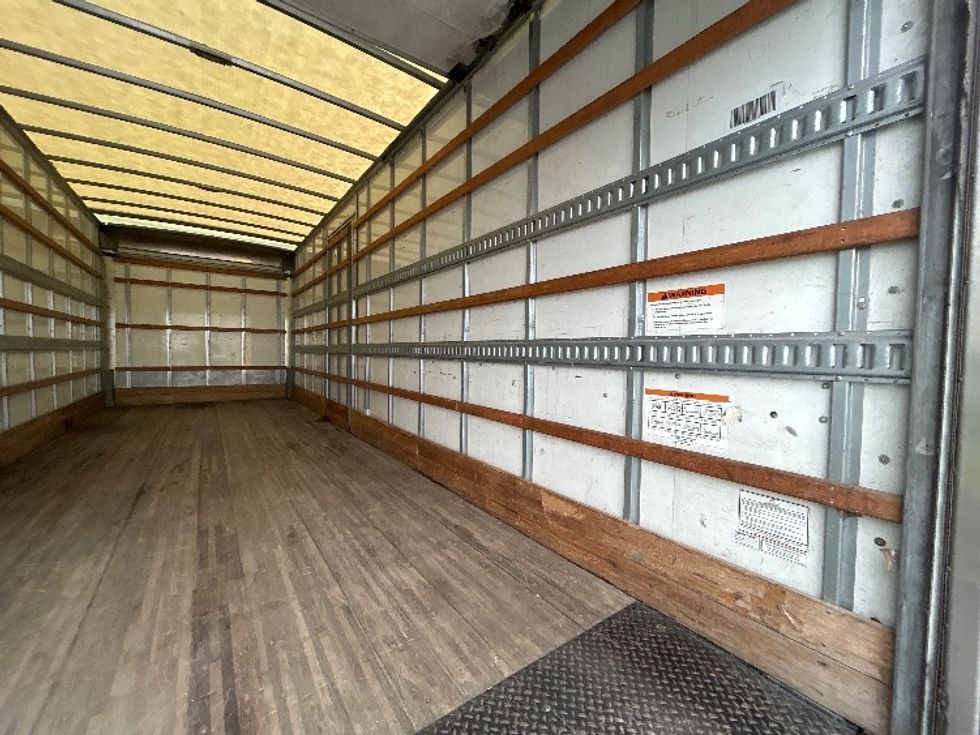 Medium Duty Box Truck-Light and Medium Duty Trucks-International-2022-MV607-Harahan-LA-119,194\n\t\tmiles-$ 70,750 - Image 12
