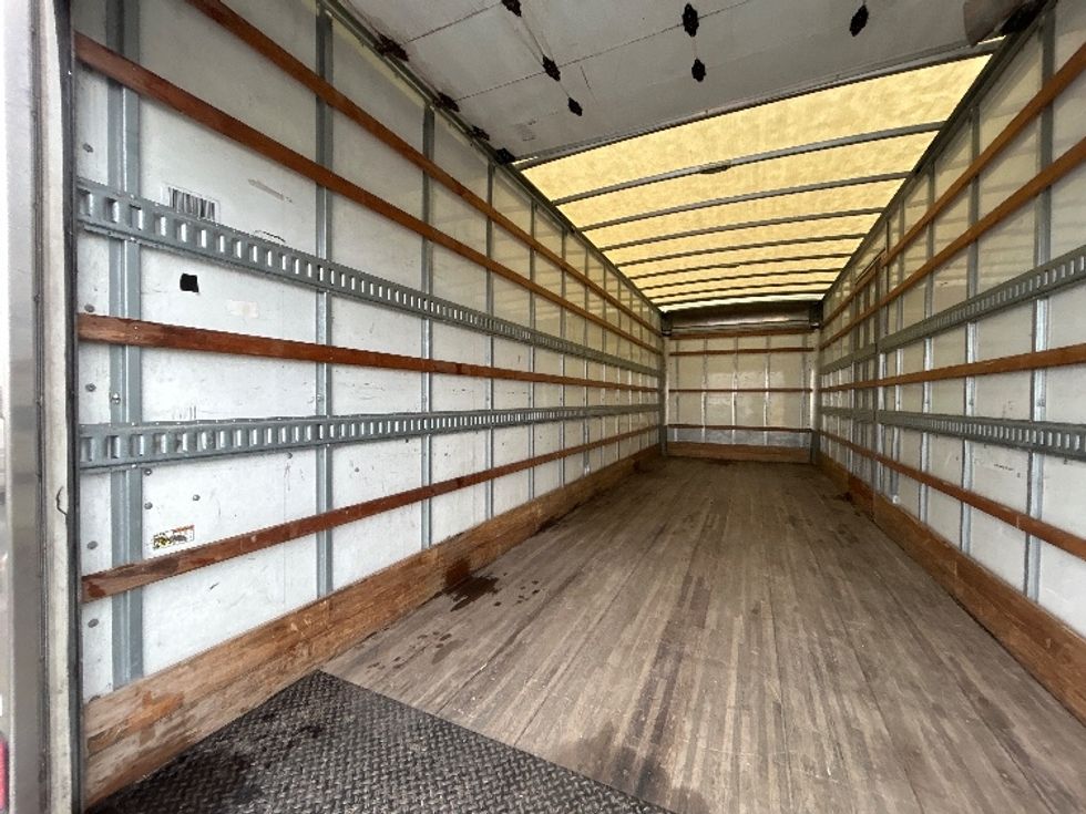 Medium Duty Box Truck-Light and Medium Duty Trucks-International-2022-MV607-Harahan-LA-127,972\n\t\tmiles-$ 68,500 - Image 11
