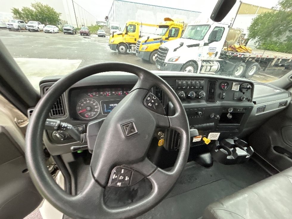 Medium Duty Box Truck-Light and Medium Duty Trucks-International-2022-MV607-Harahan-LA-127,972\n\t\tmiles-$ 68,500 - Image 18