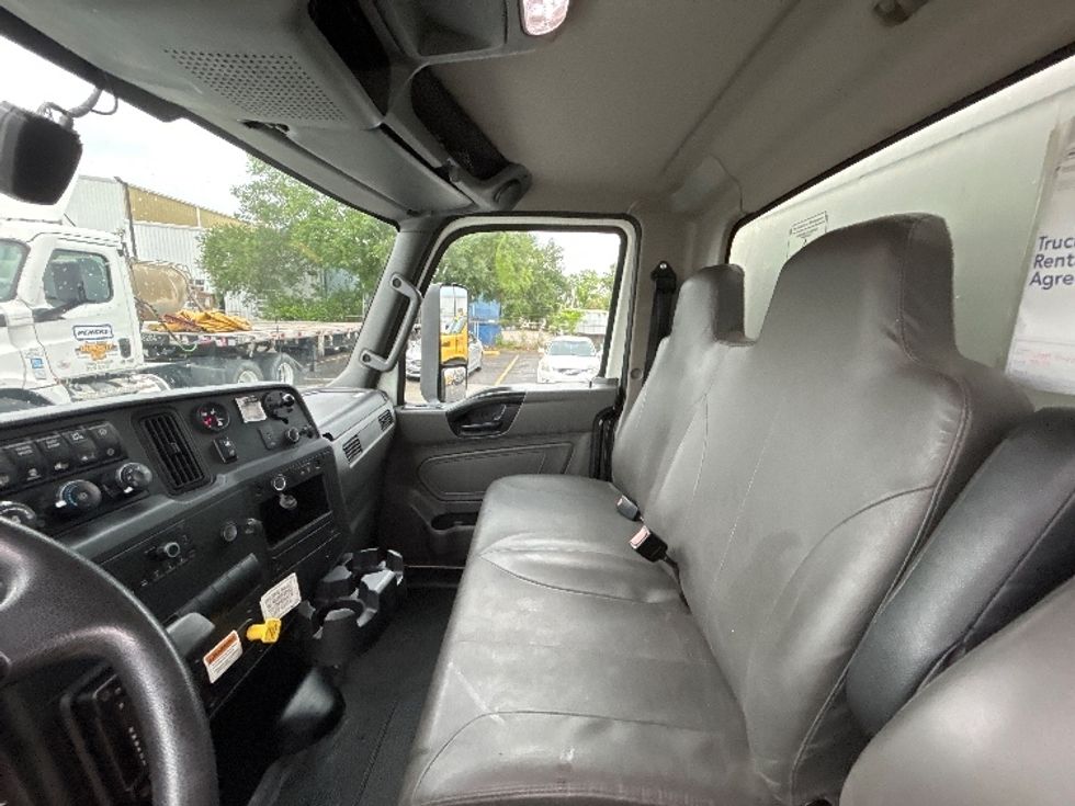 Medium Duty Box Truck-Light and Medium Duty Trucks-International-2022-MV607-Harahan-LA-127,972\n\t\tmiles-$ 68,500 - Image 19