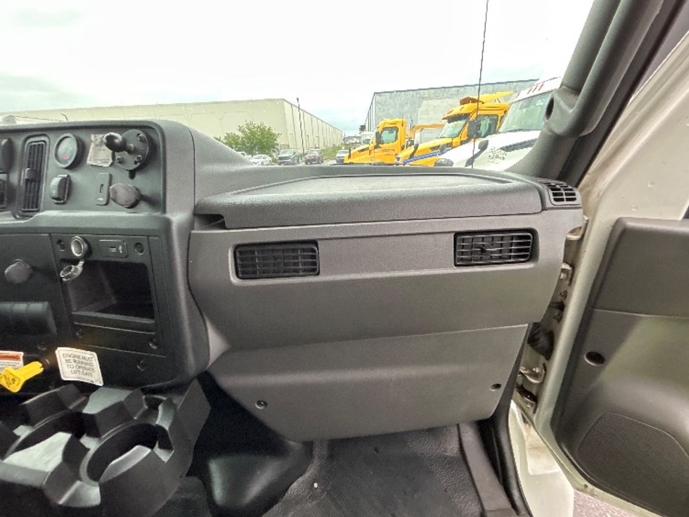 Medium Duty Box Truck-Light and Medium Duty Trucks-International-2022-MV607-Harahan-LA-127,972\n\t\tmiles-$ 68,500 - Image 21