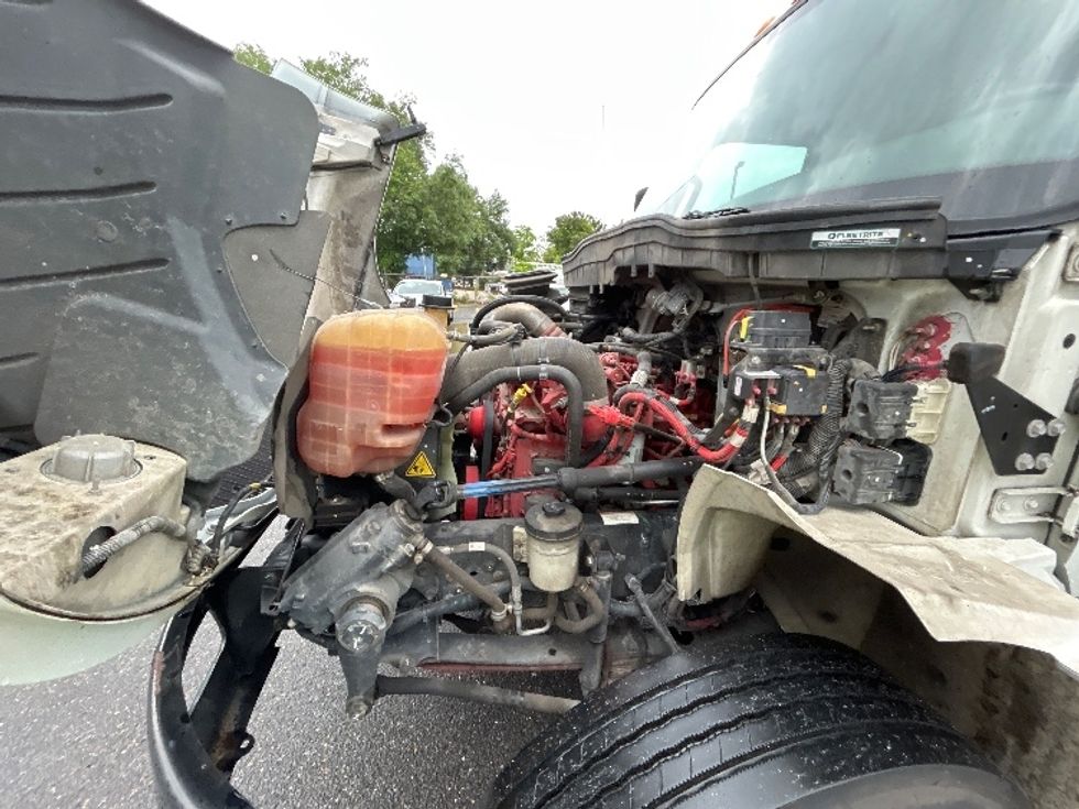 Medium Duty Box Truck-Light and Medium Duty Trucks-International-2022-MV607-Harahan-LA-127,972\n\t\tmiles-$ 68,500 - Image 23