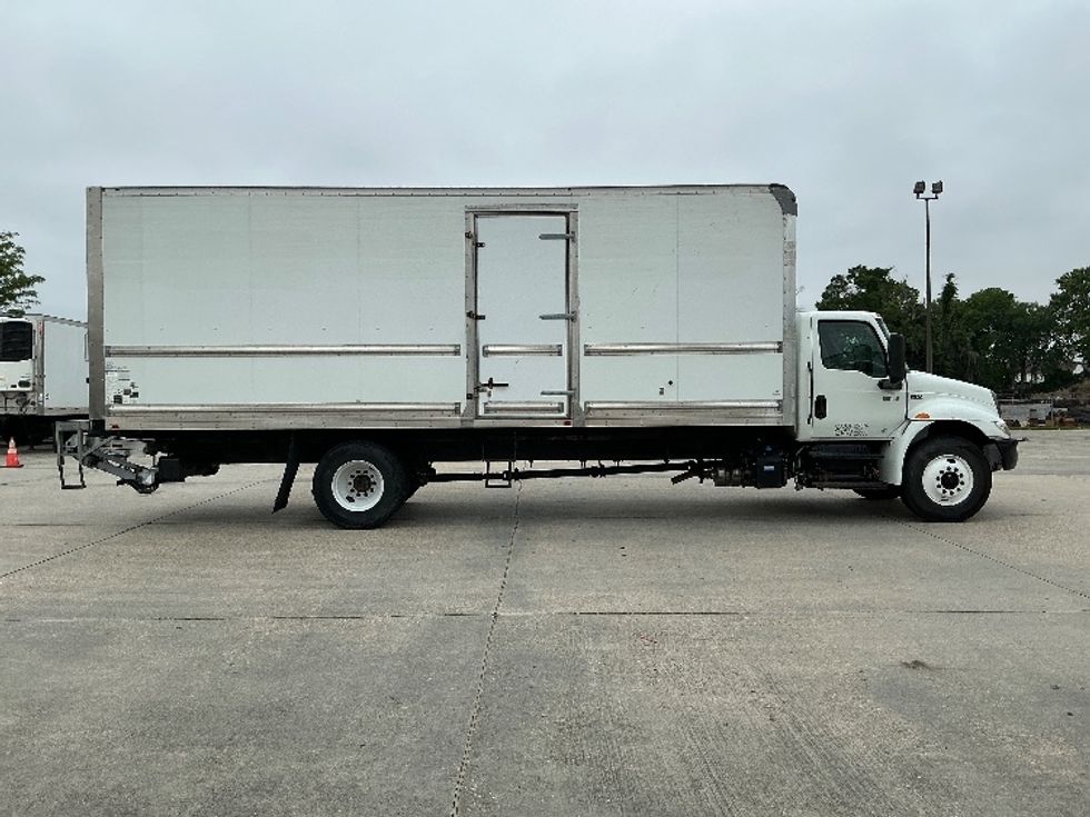 Medium Duty Box Truck-Light and Medium Duty Trucks-International-2022-MV607-Harahan-LA-128,369\n\t\tmiles-$ 62,750 - Image 15